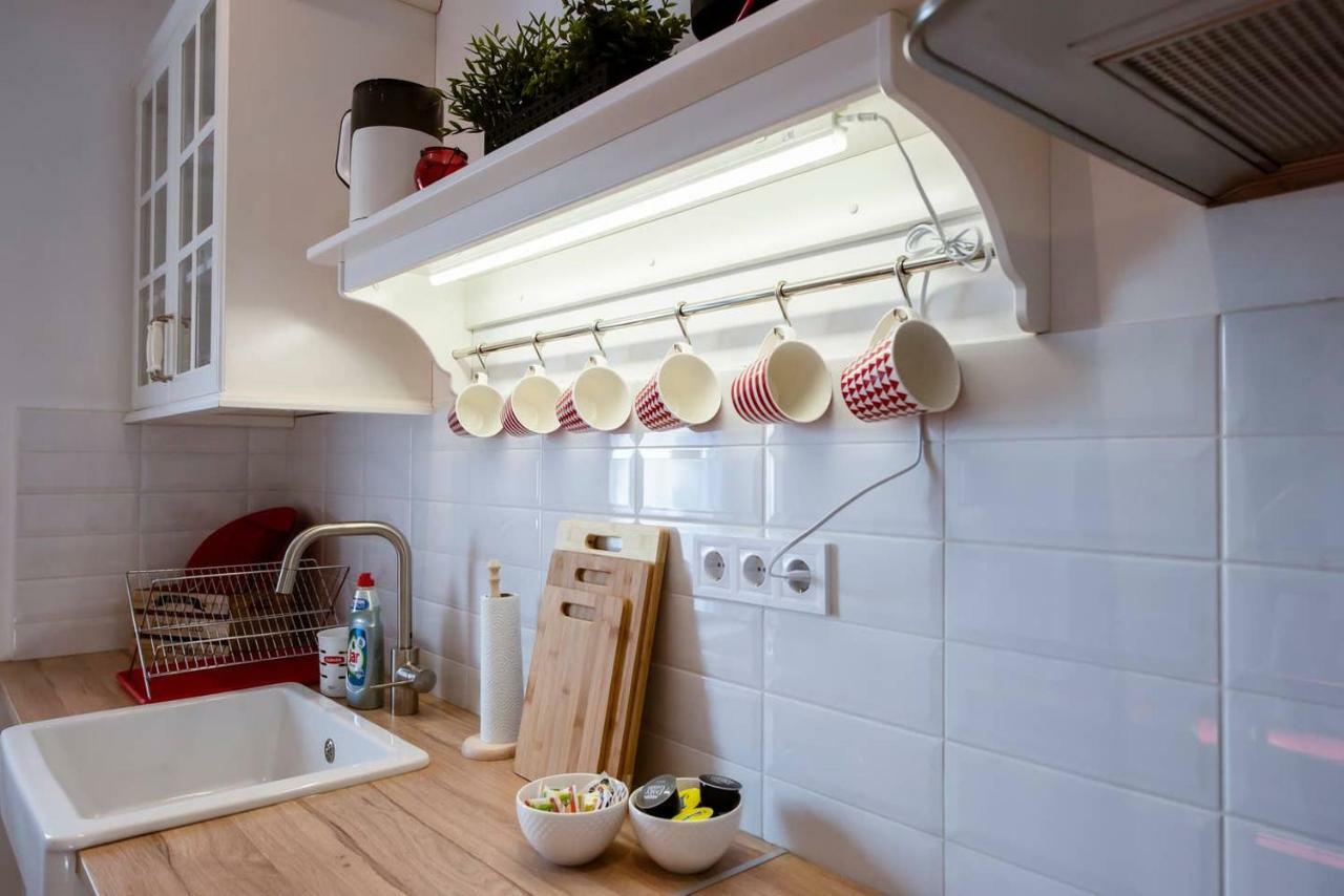 פץ' Viola Family Apartman Free Parking מראה חיצוני תמונה